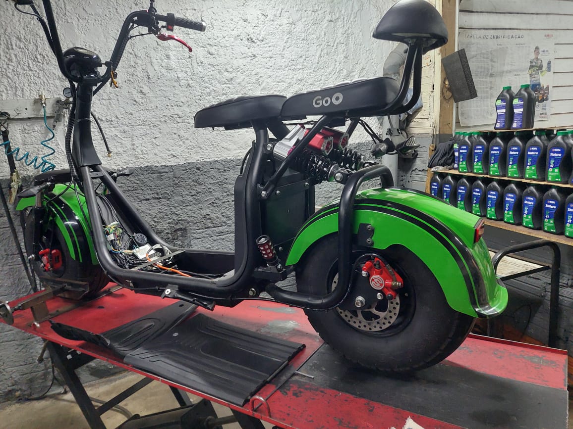 Troca de bateria de motos elétricas